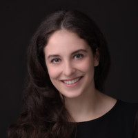 Headshot of Alejandra Recio Greenwell.