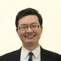 Headshot of Eric Zhang.